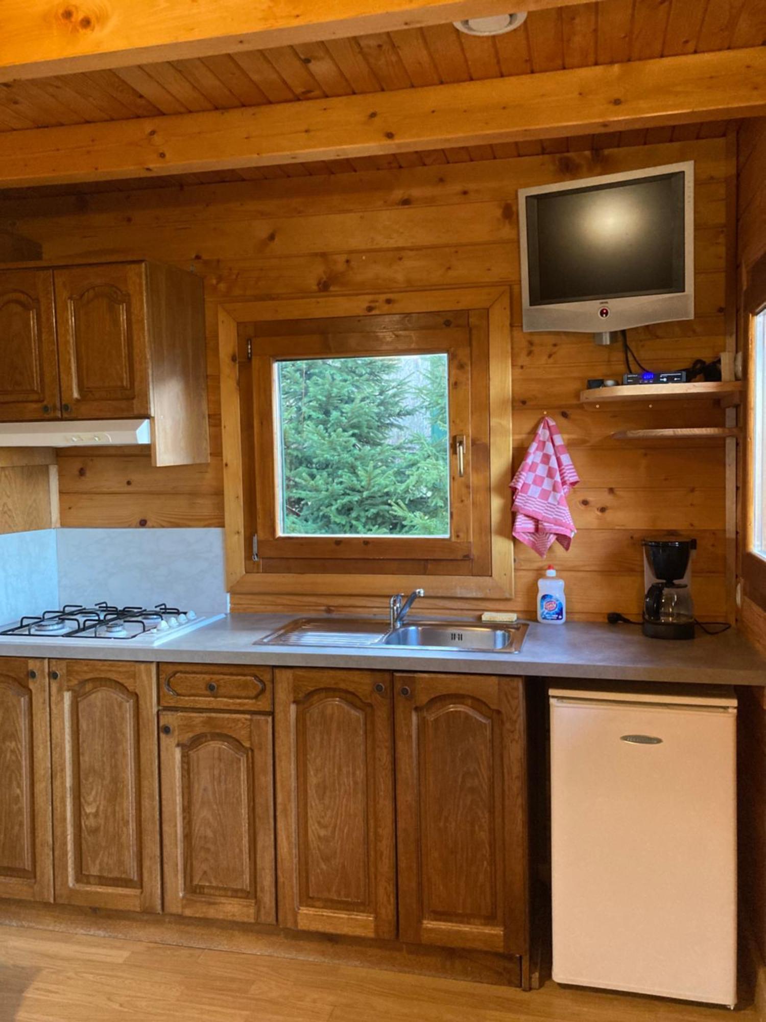 Camping-Chalets La Faviere Lac des Rouges Truites Exterior photo