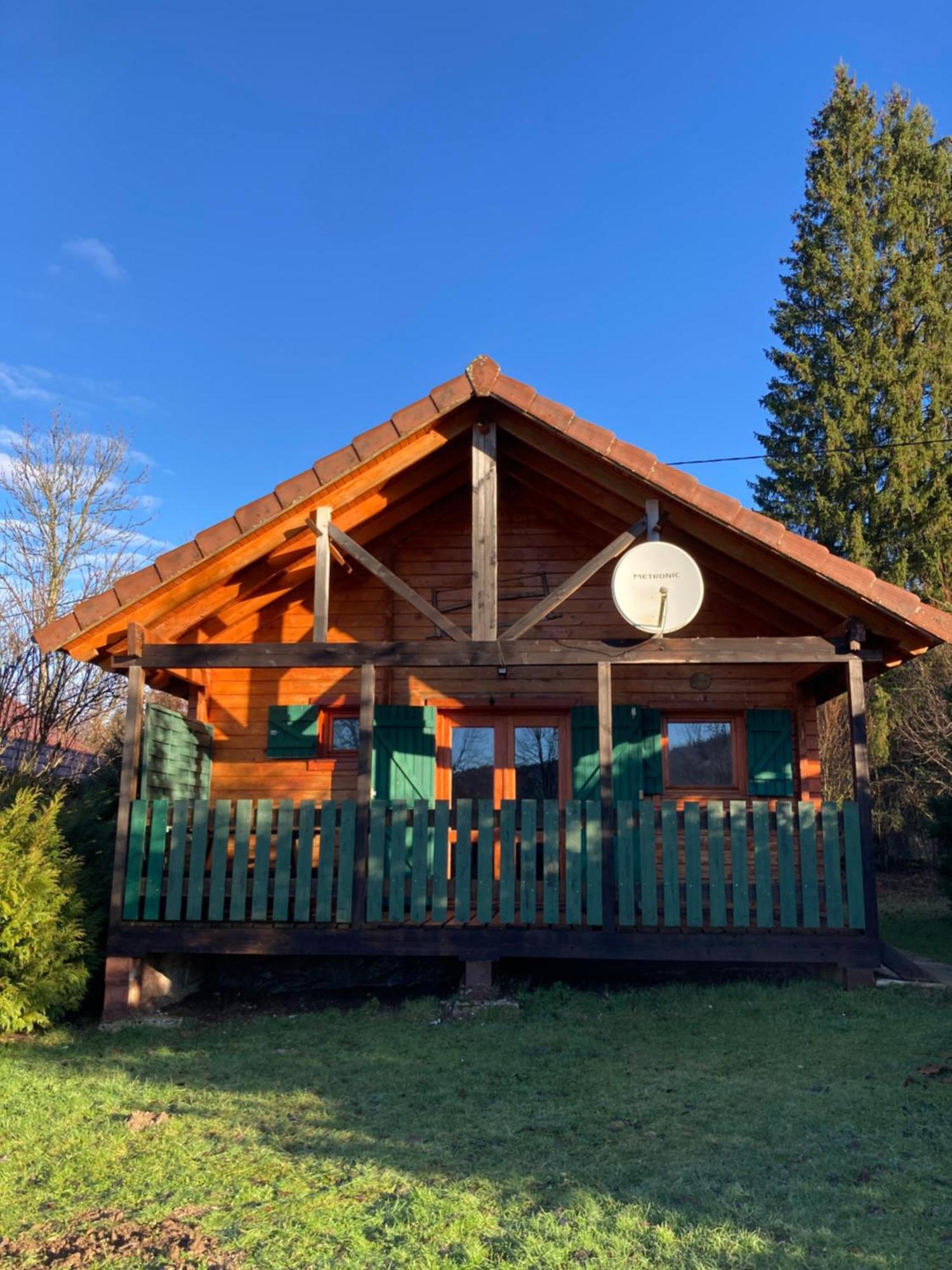 Camping-Chalets La Faviere Lac des Rouges Truites Exterior photo