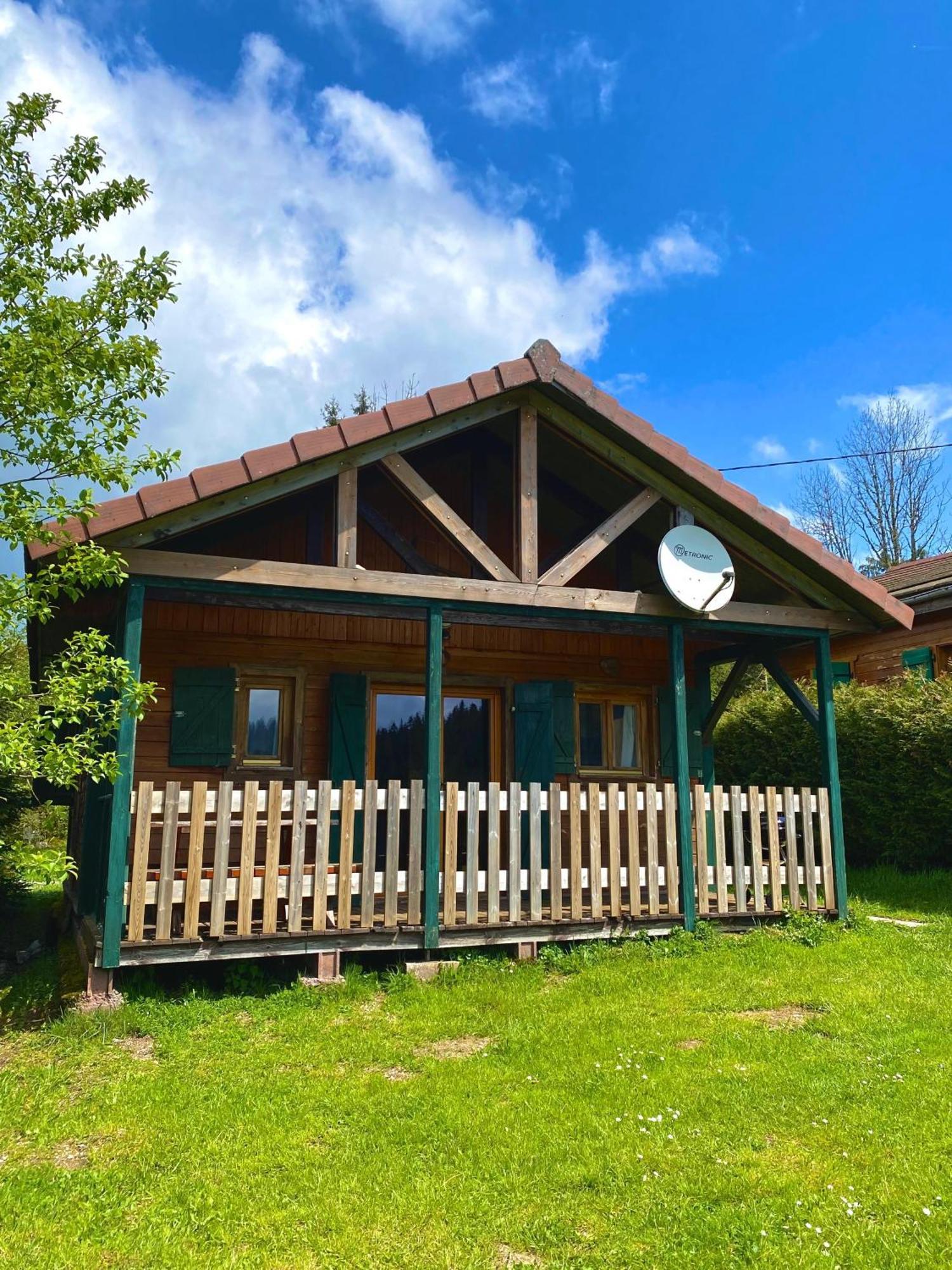 Camping-Chalets La Faviere Lac des Rouges Truites Exterior photo