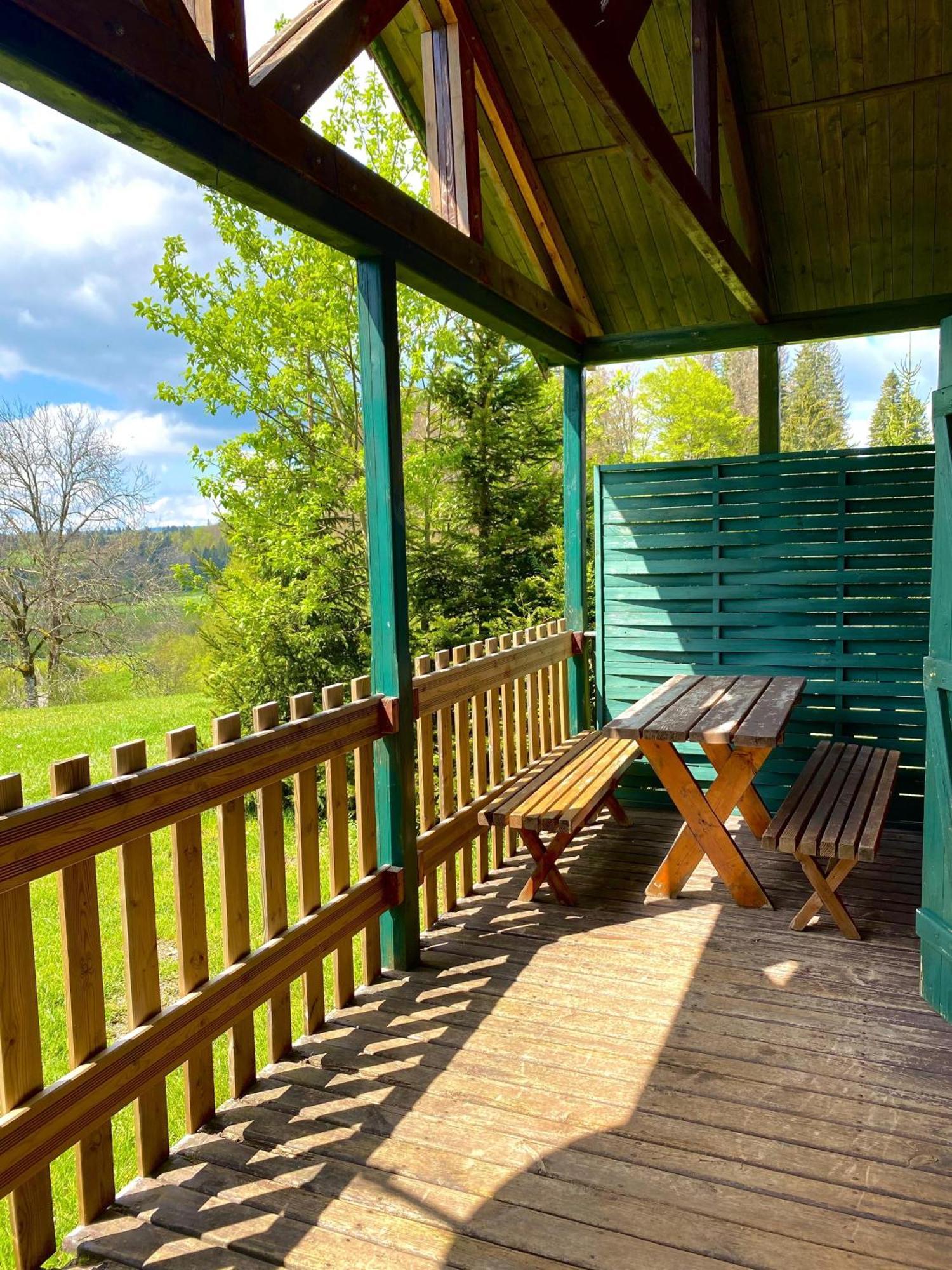 Camping-Chalets La Faviere Lac des Rouges Truites Exterior photo