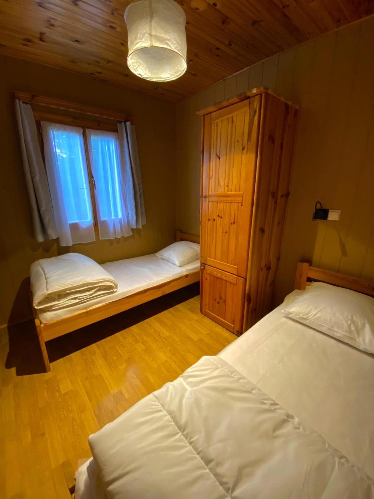 Camping-Chalets La Faviere Lac des Rouges Truites Exterior photo